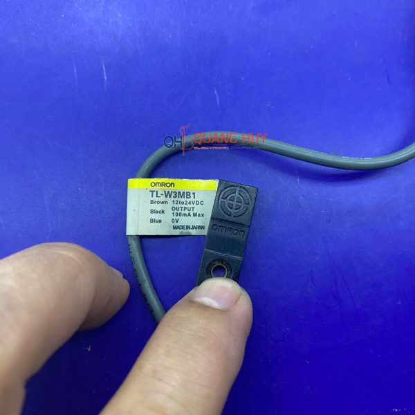 Cảm biến tiệm cận Omron TL-W3MB1 Chính Hãng