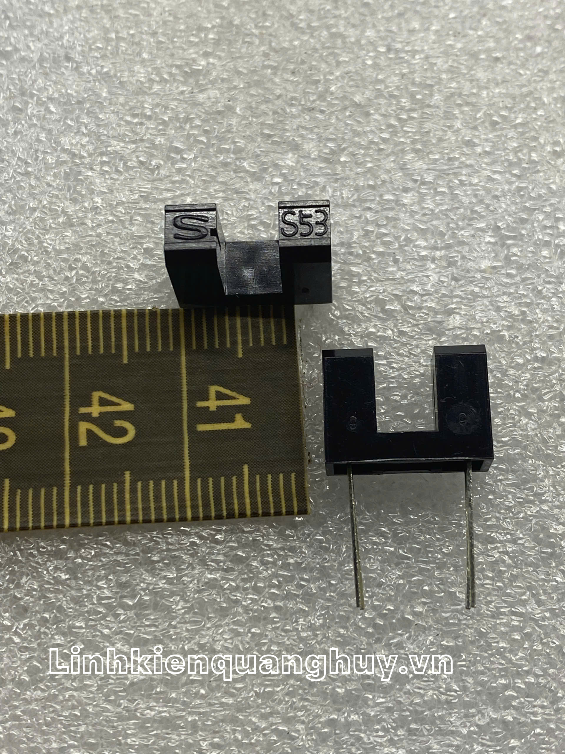 cảm biến hồng ngoại GP1S53