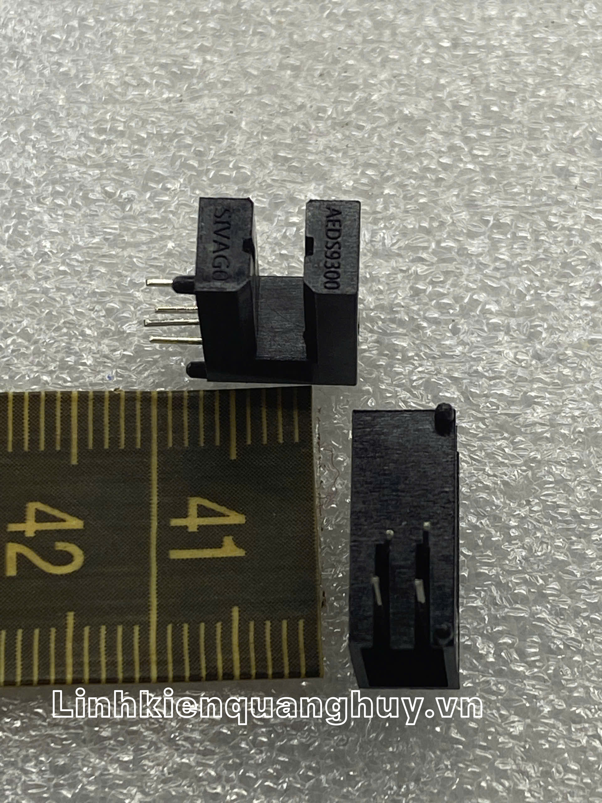 cảm biến hồng ngoại SIT604