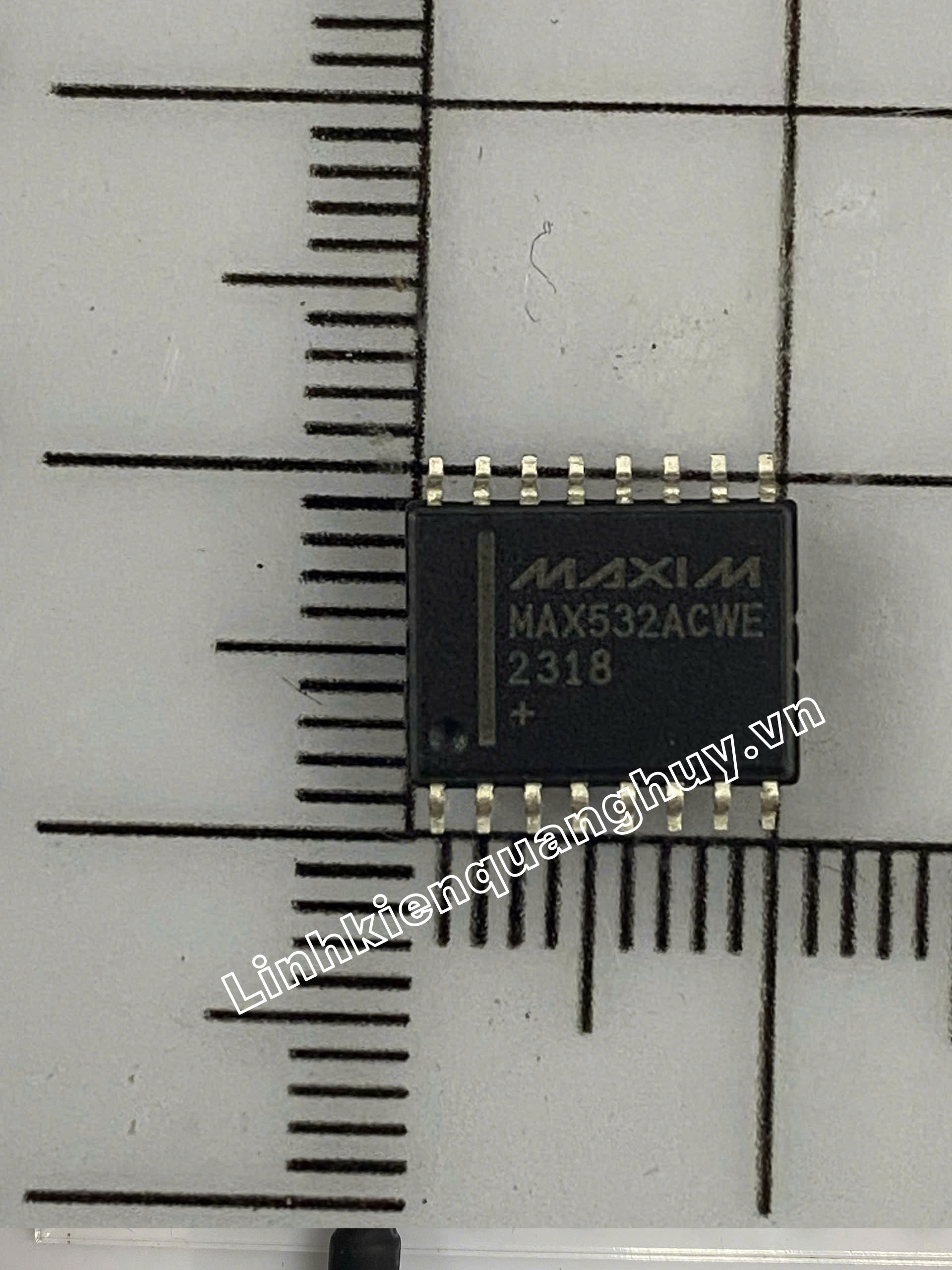MAX532ACWE