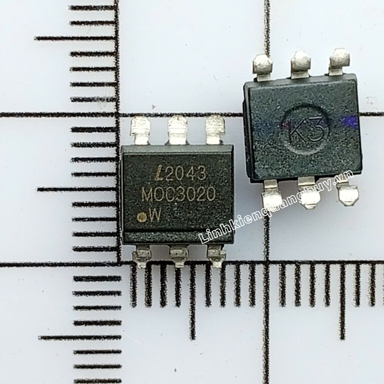MOC3020