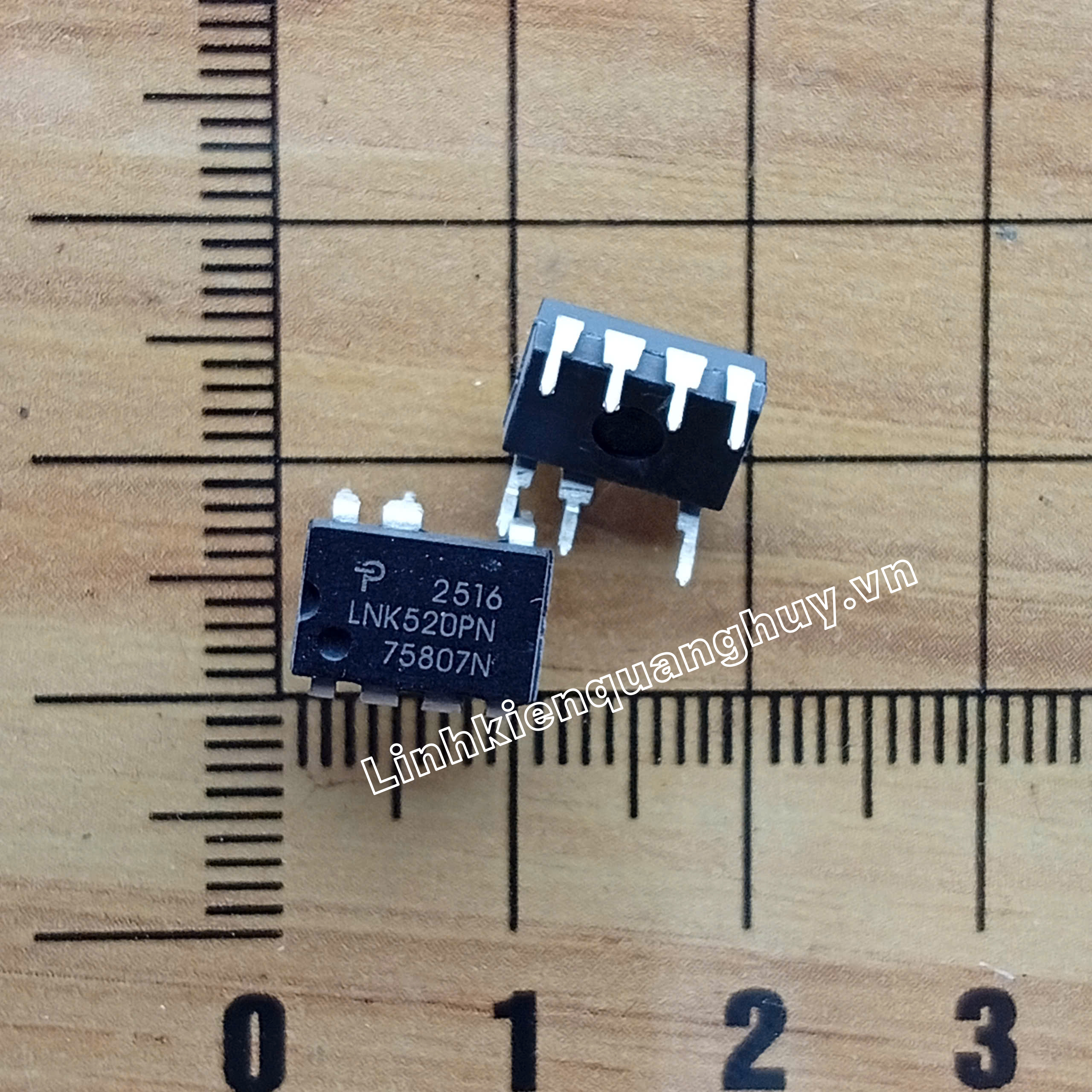 LNK520PN
